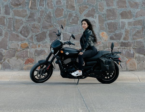 Solutions Pour les Problèmes Fréquents des Voitures à Essence : Guide d'Entretien et de Diagnostic